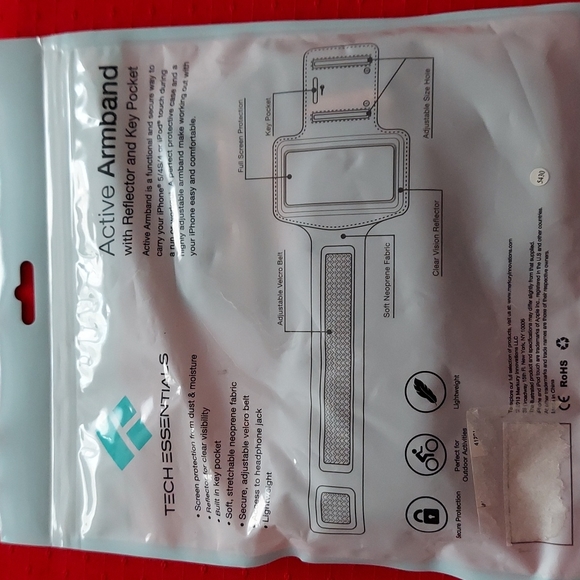 Tech Essentials active armband - Picture 2 of 4